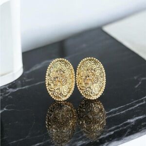 Vintage Gold Oval Earrings